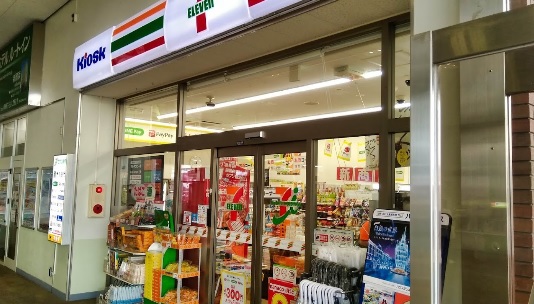 コンビニ　セブンイレブン（コンビニ）まで500m
