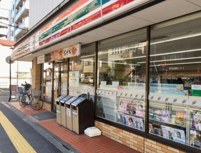 コンビニ　セブンイレブン文京千石1丁目店（コンビニ）まで693m