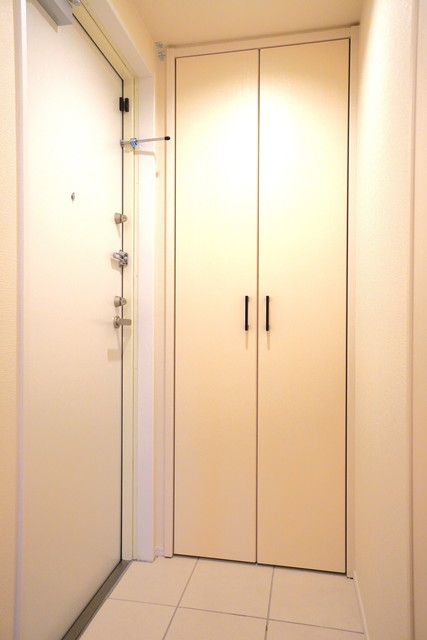 玄関　※写真は同タイプ住戸です。