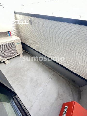 バルコニー　陽当たり良好なバルコニーです