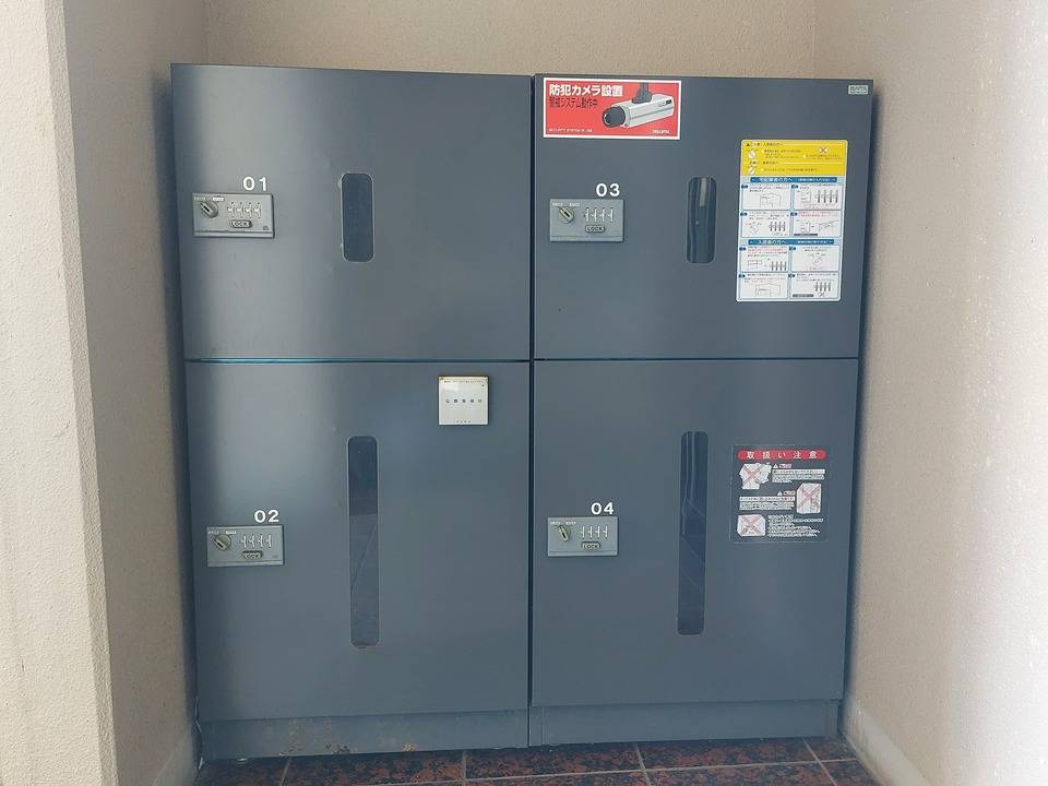 エントランス　宅配ボックス