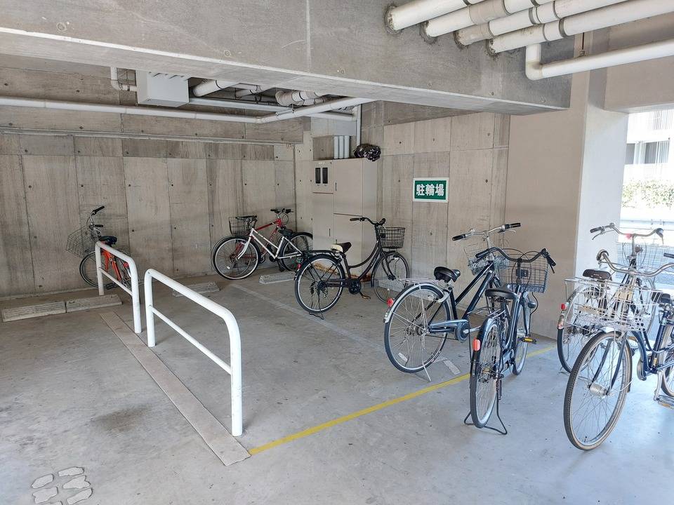 駐車場　駐輪場