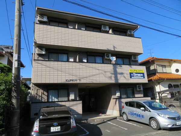 駐車場　駐車場があるので、車を買う予定の方も安心です