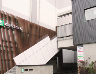 幼稚園・保育園　キッズスマイル江東千石（幼稚園・保育園）まで557m