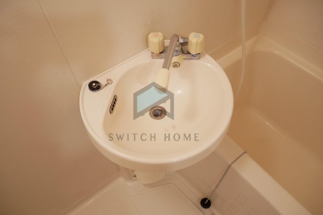 洗面設備　スペースが確保できる洗面所です