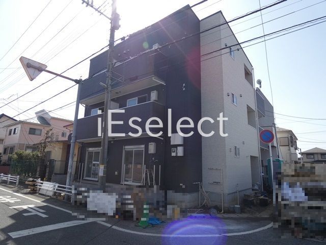 エントランス　インターネット無料の物件です♪