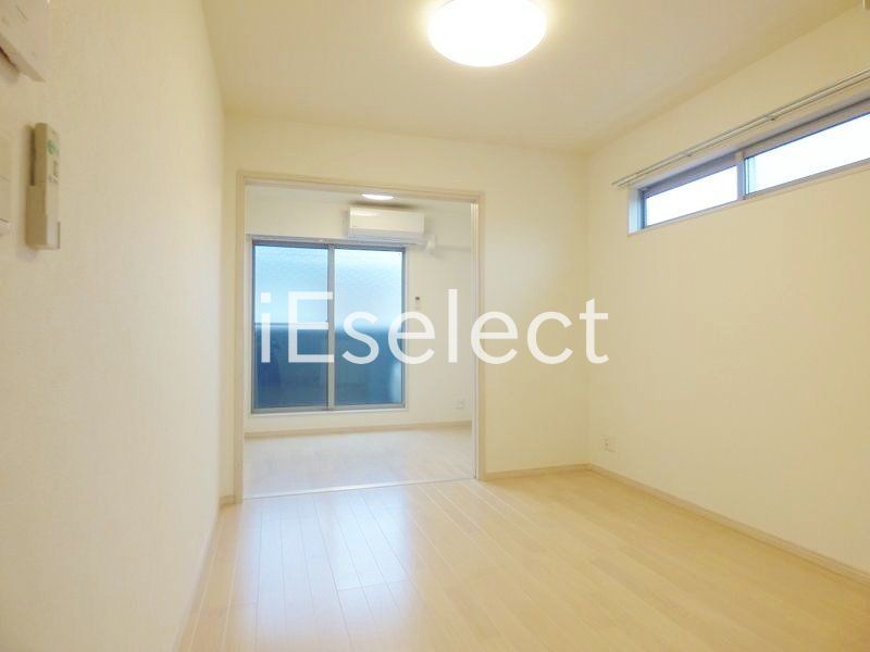 居室・リビング　2面採光です