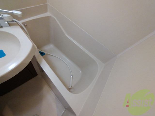 バス・シャワールーム　お風呂になります。一日の疲れを癒してくださいね。