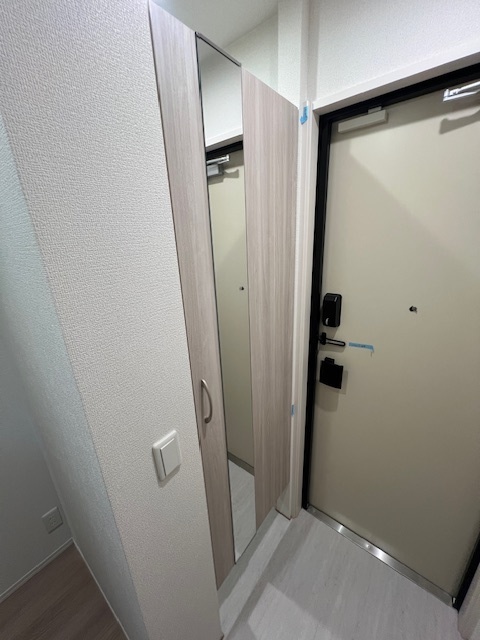 玄関　同施工会社新築参考画像