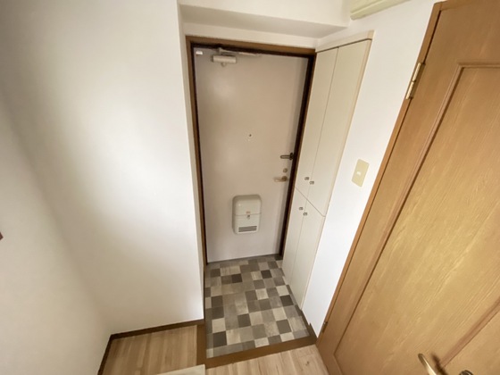 玄関　※別部屋の写真です
