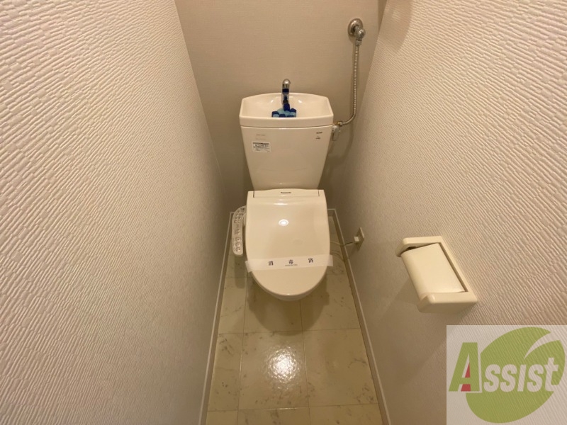 トイレ　ウォシュレット機能がついたトイレ。安心して使用できますね。
