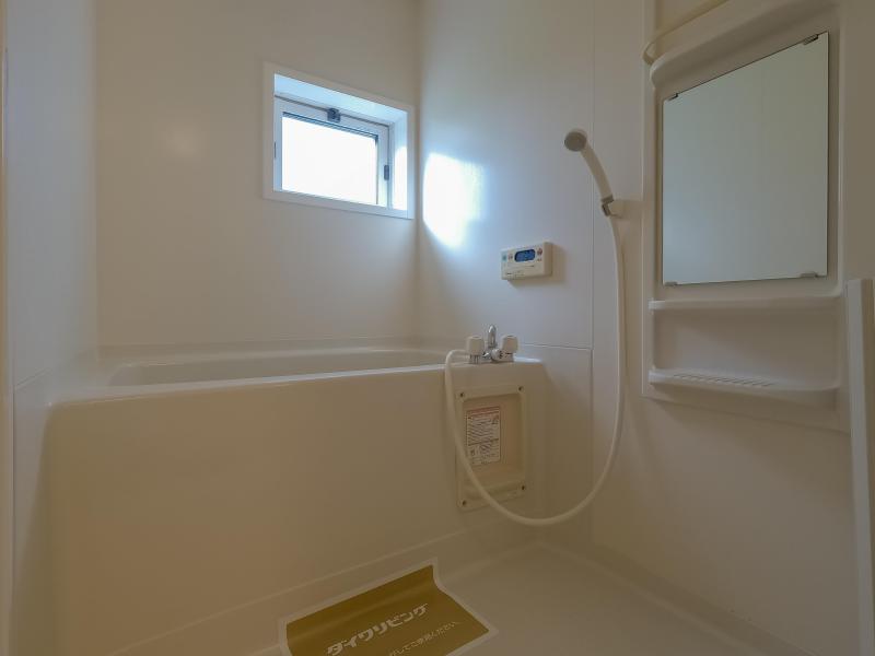 バス・シャワールーム　同タイプの写真です。