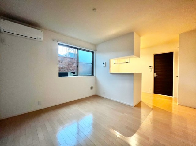 居室・リビング　白を基調としたリビング♪