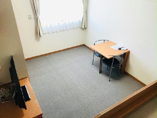 居室・リビング　家具・家電付きのお部屋です！