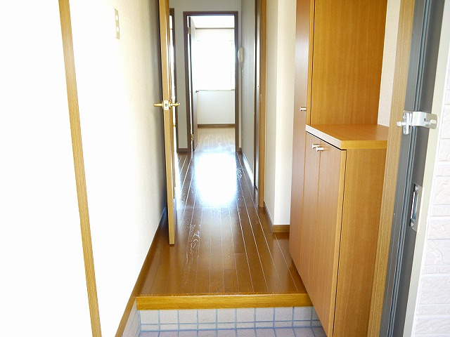 玄関　落ち着いた玄関です