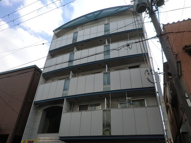 建物外観　落ち着いたお洒落な外観です