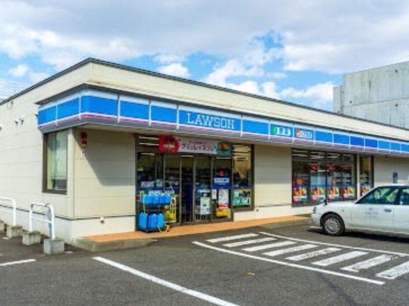 コンビニ　ローソン札幌北18東一丁目店（コンビニ）まで200m