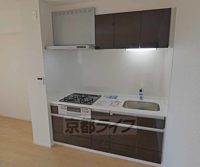 キッチン　３口コンロのシステムキッチンです！