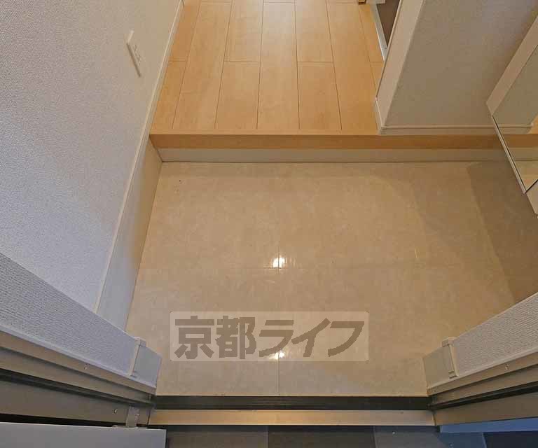 玄関　広々とした玄関になります。