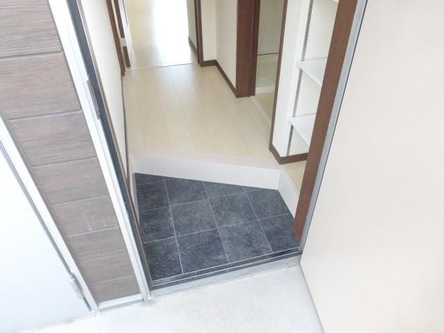 玄関　★お問い合わせはタウンハウジングまで★