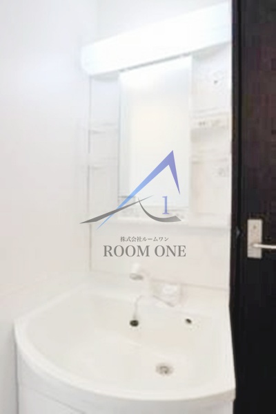 洗面設備　洗面台です。