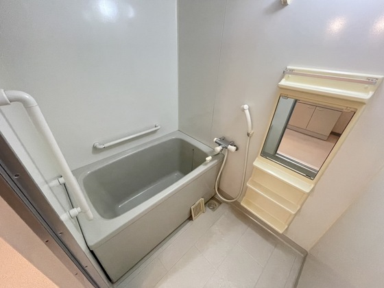 バス・シャワールーム　※別部屋の写真です