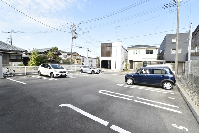 駐車場　駐車場