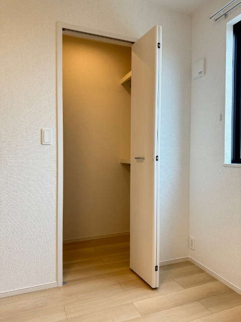 収納　同型写真