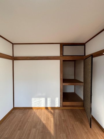 その他部屋・スペース　２F南東日当たりの良い居室の収納