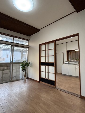 居室・リビング　LDKとしても使える１F居室