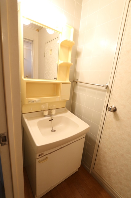 洗面設備　便利な独立洗面台♪