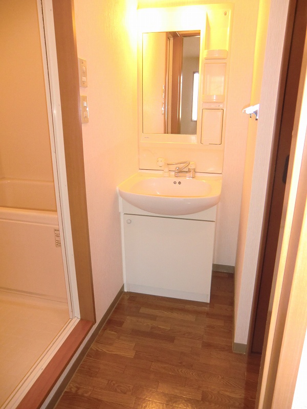 洗面設備　シャンプードレッサー・独立洗面脱衣所　※別号室参考写真