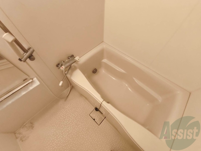 バス・シャワールーム　お風呂になります。一日の疲れを癒してくださいね。