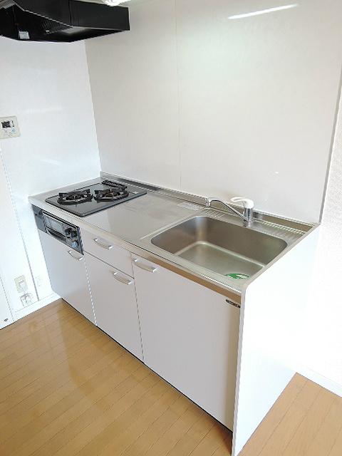 キッチン　※同物件の反転タイプの写真です