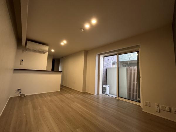 居室・リビング　明るいリビングダイニング！