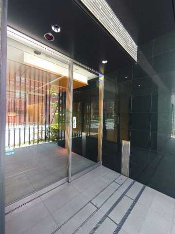 エントランス　メゾンカルム本郷