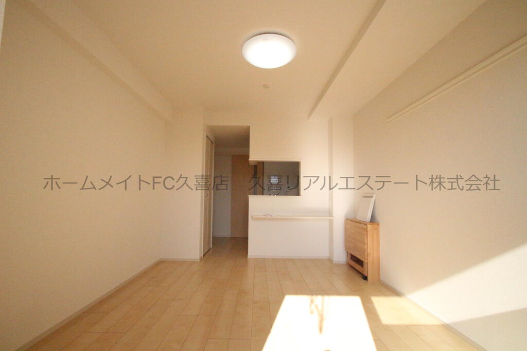 居室・リビング　同建物別号室