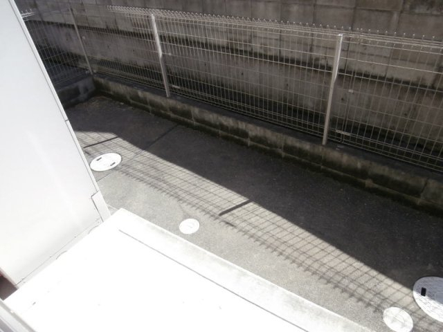 バルコニー　テラス