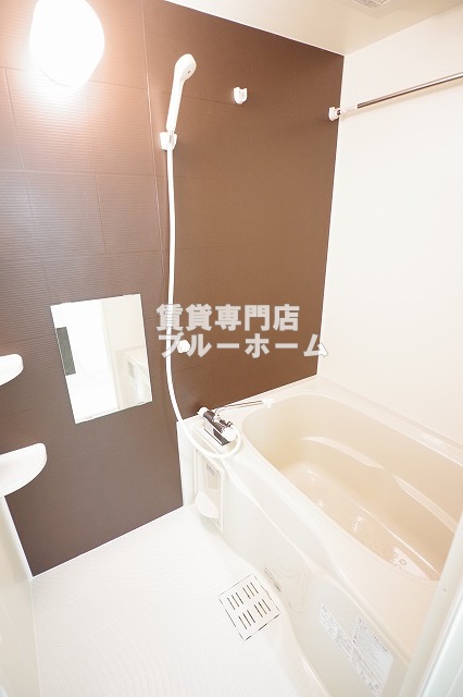 バス・シャワールーム　ステキな浴室がございます！