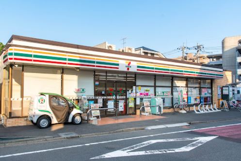 コンビニ　セブンイレブン 世田谷砧4丁目店（コンビニ）まで562m