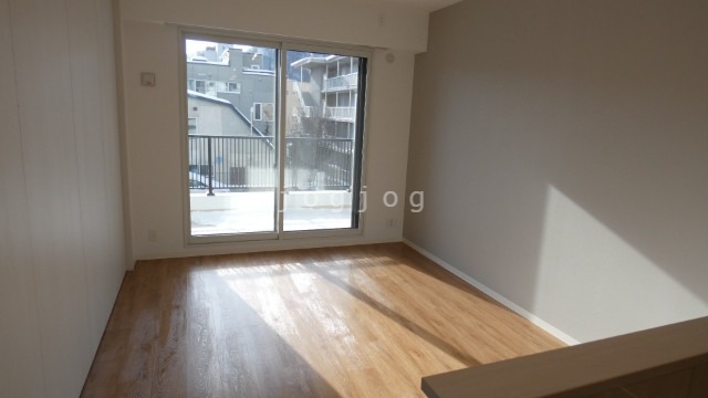 居室・リビング　同号室タイプ写真