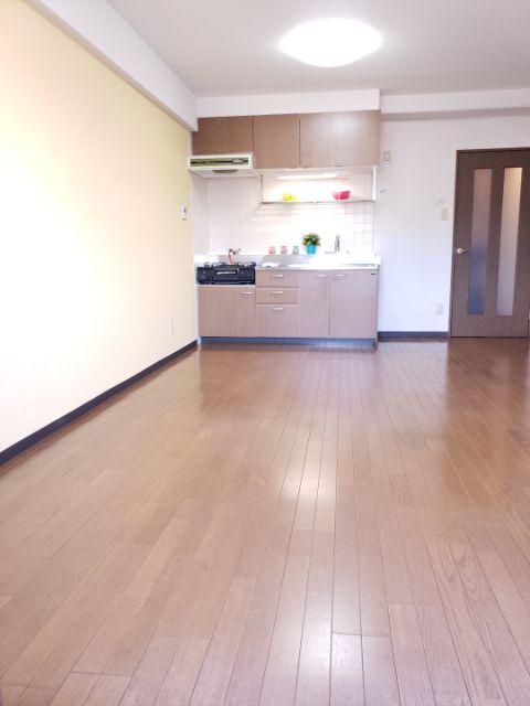 居室・リビング　おしゃれなクロスです