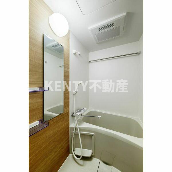 バス・シャワールーム　ゆったり過ごせるお風呂です