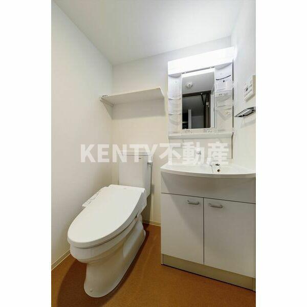 洗面設備　コンパクトで使いやすい洗面所