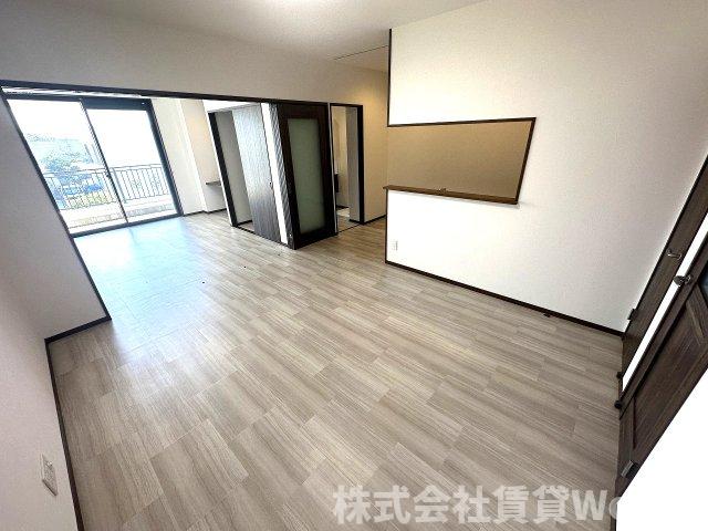 居室・リビング　こちらの居間で趣味の時間をお楽しみください