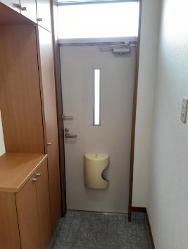 玄関　賃貸物件をお探しならトーマスリビング原田店へ