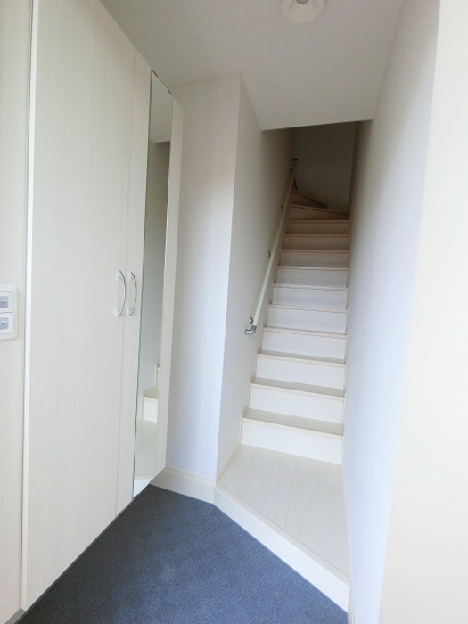 その他部屋・スペース　鏡付きシューズボックス