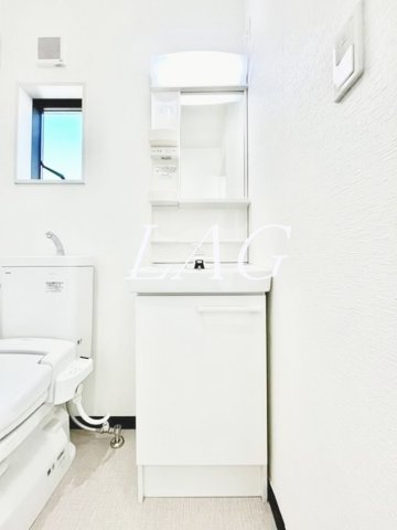 洗面設備　独立洗面台です。