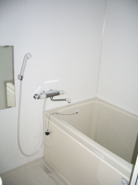 バス・シャワールーム　バスルーム