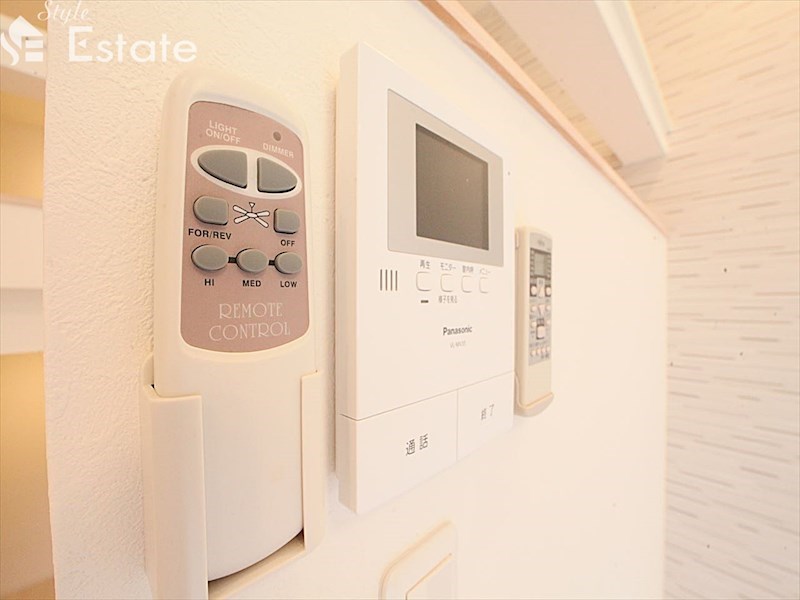 セキュリティ　モニター付きインターホン